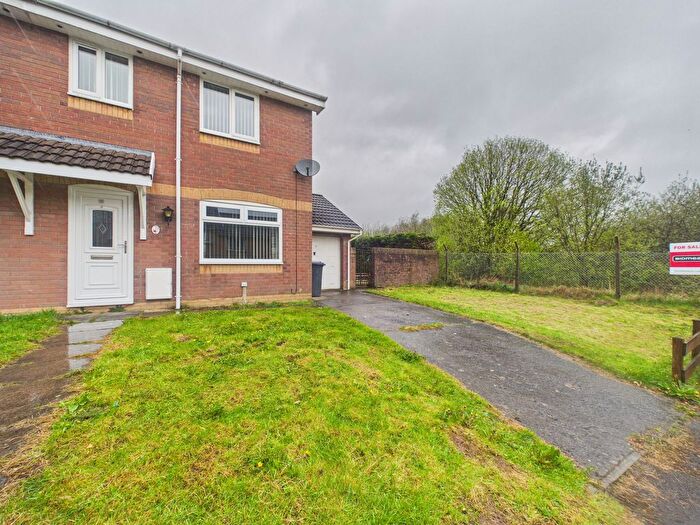 3 Bedroom Semi Detached House For Sale In Pen-Y-Parc, Ebbw Vale, NP23