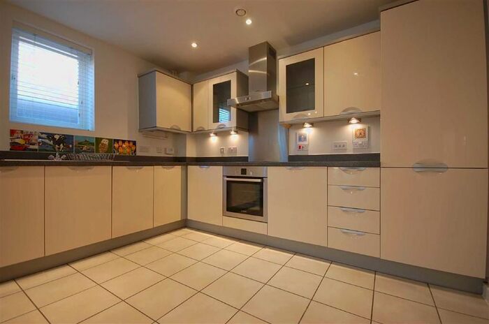 1 Bedroom Flat To Rent In Hercies Road, Uxbridge, UB10