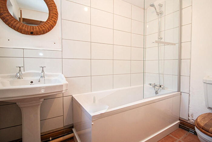 2 Bedroom Cottage To Rent In Merthyr Road, Tongwynlais, CF15