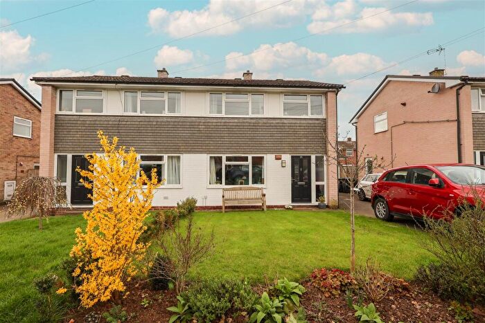 3 Bedroom Semi Detached House For Sale In Marina Way, Ripon, HG4