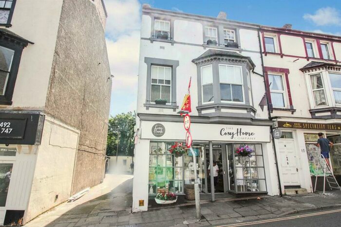 1 Bedroom Flat To Rent In Lancaster Square, Conwy, LL32