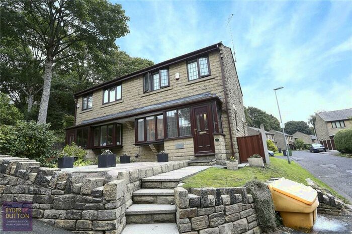 3 Bedroom Semi-Detached House To Rent In Highbank Crescent, Grasscroft, Oldham, OL4