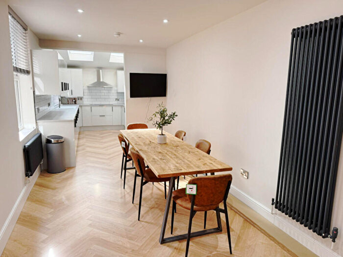 6 Bedroom Terraced House To Rent In Rusholme Place, Rusholme, Manchester, M14