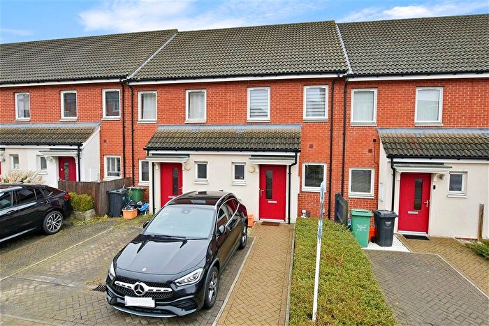 2 Bedroom Terraced House For Sale In Nightingale Grove, Basildon, Essex, SS14