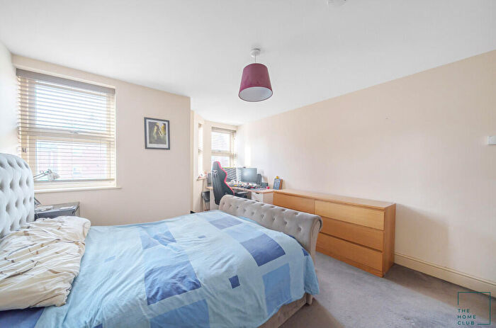 2 Bedroom Apartment To Rent In Church Road, Guildford, GU1