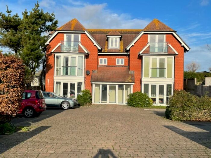 2 Bedroom Apartment To Rent In **Let Agreed**, DT3