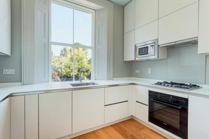 2 Bedroom Flat To Rent In St. Peter's Street, London, N1