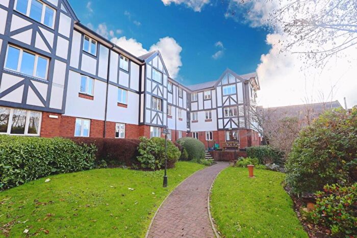 2 Bedroom Apartment For Sale In Queens Park View, Handbridge, CH4