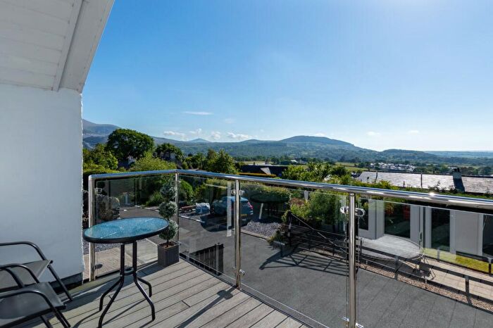 4 Bedroom Detached House For Sale In High Street, Llanllechid, Gwynedd, LL57