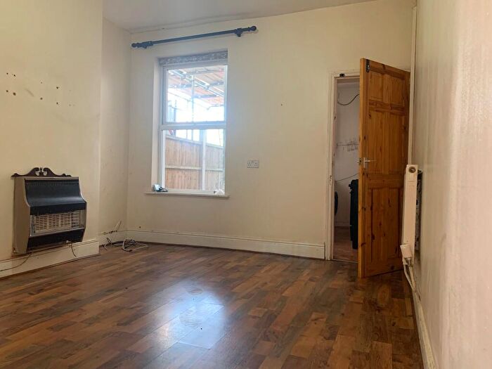 2 Bedroom Terraced House To Rent In Madeley Road, Sparkbrook, B11