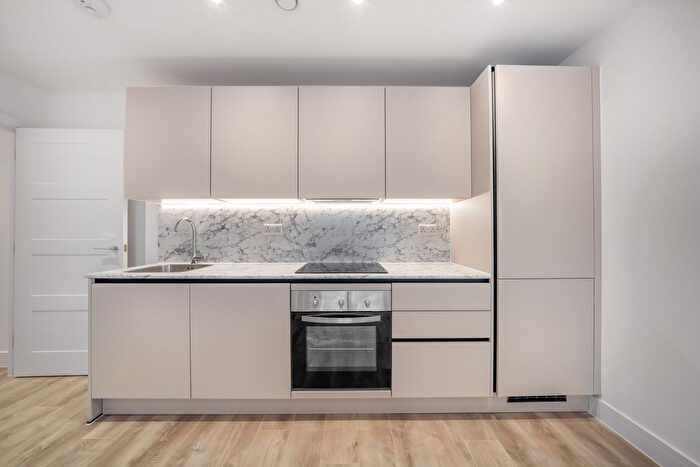2 Bedroom Flat To Rent In Gale Street, Dagenham, RM9