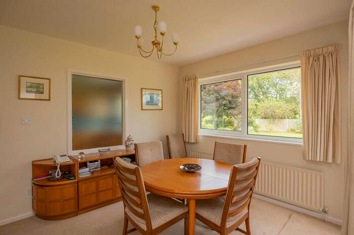 4 Bedroom Bungalow For Sale In Windrush Crescent, Malvern, Worcestershire, WR14