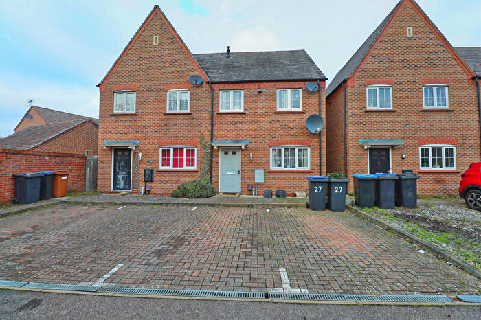 3 Bedroom Semi-Detached House For Sale In Greyhound Croft, Hinckley, Leicestershire, LE10