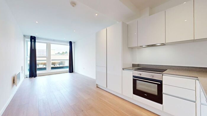 Studio To Rent In Selden Hill, Hemel Hempstead, HP2