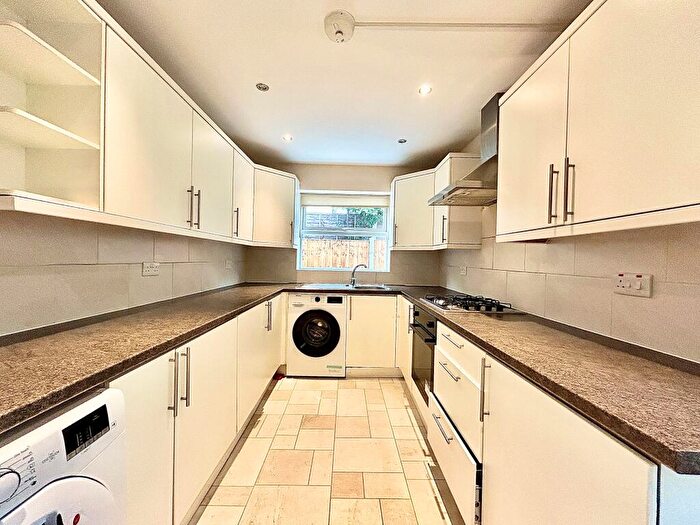 4 Bedroom Terraced House To Rent In Ham Park Road, Stratford, E15