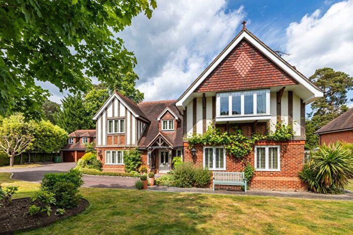 5 Bedroom Detached House For Sale In The Covert, Ascot, Berkshire, SL5