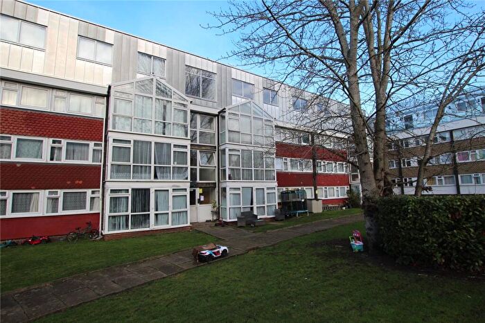 3 Bedroom Flat For Sale In Master Gunner Place, Shooters Hill, SE18
