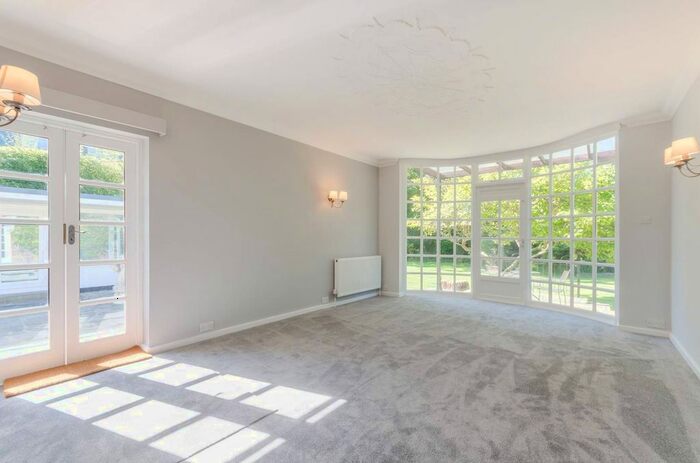 3 Bedroom Bungalow To Rent In Kingston Hill, Kingston Hill, Kingston Upon Thames, KT2