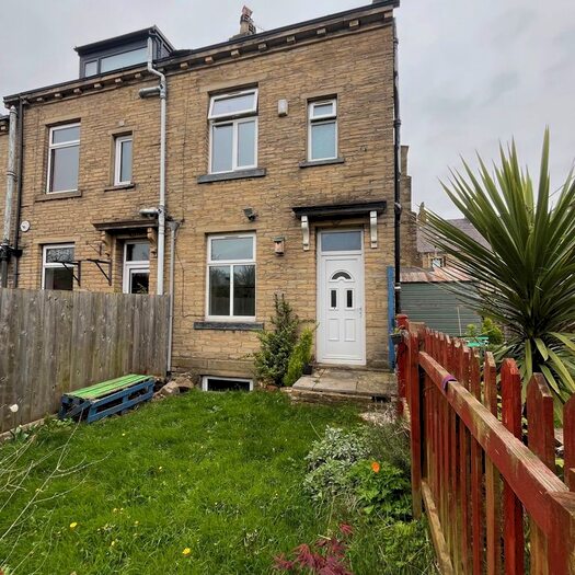 3 Bedroom End Of Terrace House To Rent In Dockfield Place, Shipley, Bradford, BD17