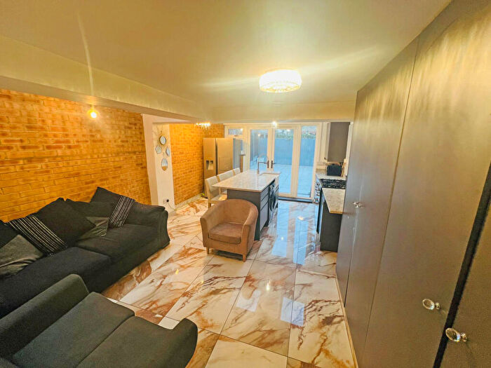 5 Bedroom Terraced House To Rent In Lindley Road, London, E10