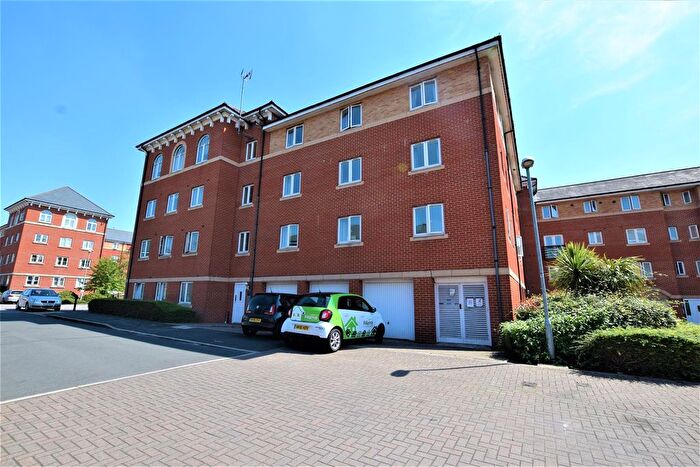 2 Bedroom Flat To Rent In Saltash Road, Swindon, SN2