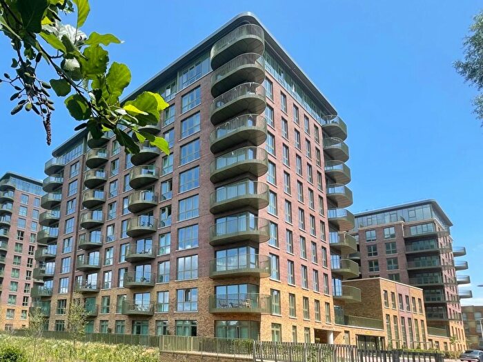 2 Bedroom Apartment For Sale In Cairncross House, SE3