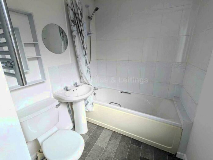 1 Bedroom Flat To Rent In High Street, Lincoln, LN5