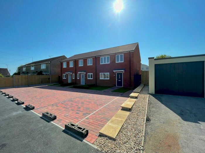 3 Bedroom End Of Terrace House For Sale In Clifton View, Barwick, Yeovil, Somerset, BA22
