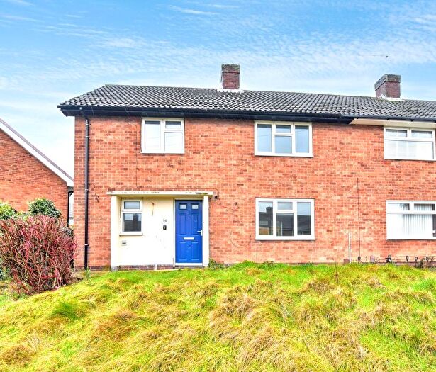 3 Bedroom Semi Detached House For Sale In The Crescent, Brimington, Chesterfield, S43
