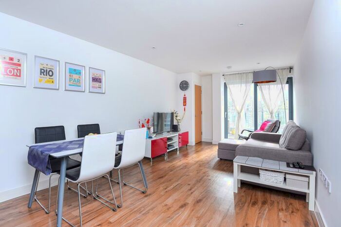 2 Bedroom Apartment To Rent In Ewell Road, Surbiton, KT6