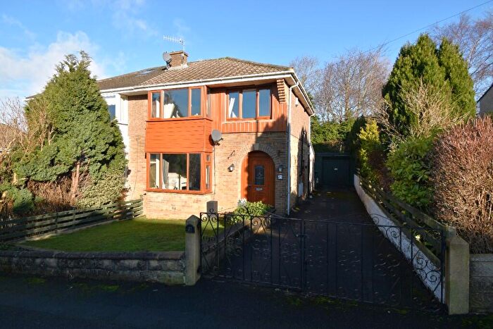 3 Bedroom Semi-Detached House To Rent In Pennine View, HD7