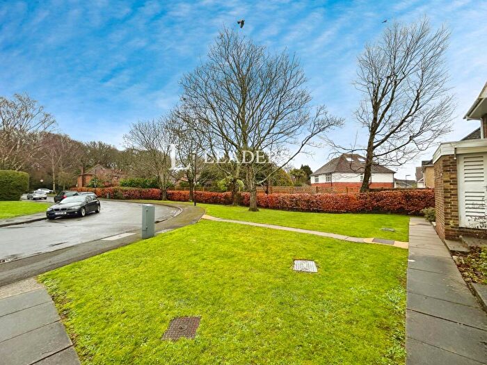 2 Bedroom Flat To Rent In Lincoln Court, Southampton, Hampshire, SO15