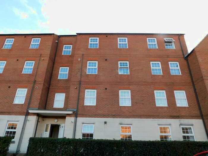 3 Bedroom Flat To Rent In Barley Mews, Peterborough, Cambridgeshire, PE2