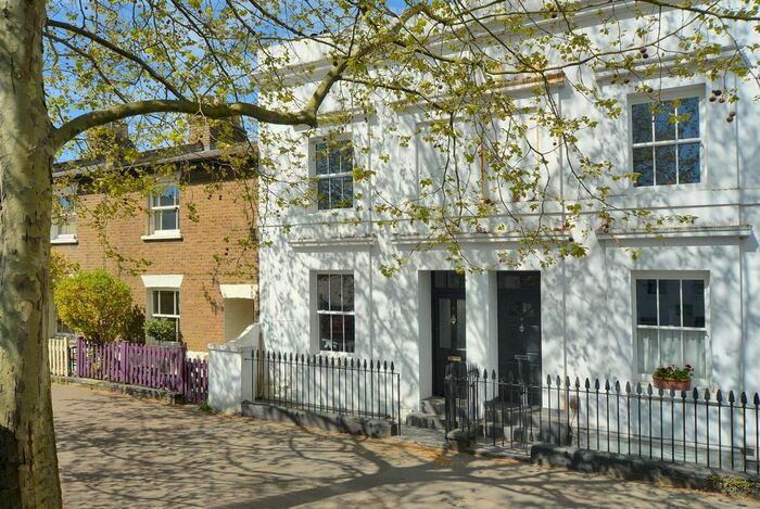2 Bedroom Terraced House For Sale In Maple Road, Surbiton, KT6
