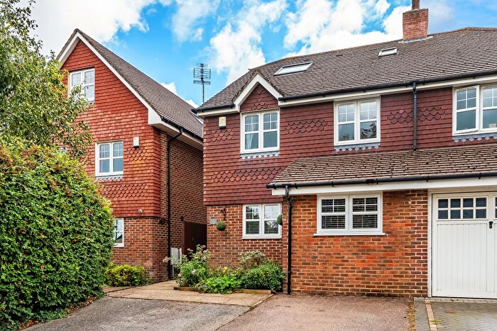 5 Bedroom Semi-Detached House For Sale In Saddlers Hall, Saddlers Park, Eynsford, Dartford, Kent, DA4