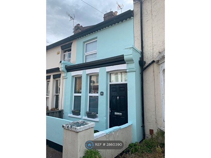 2 Bedroom Terraced House To Rent In Park St, Westcliff-On-Sea, SS0