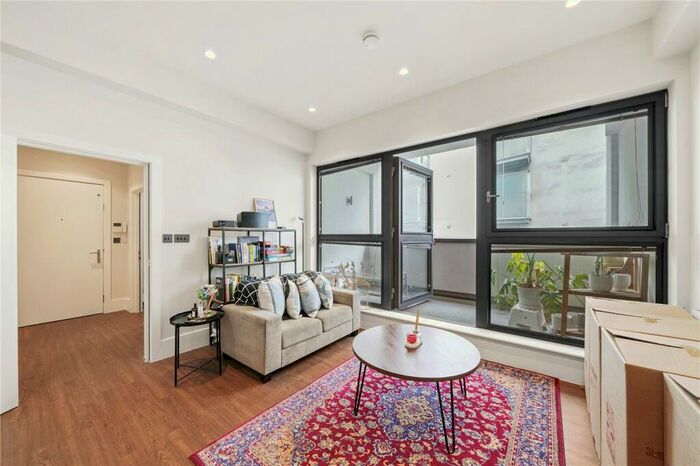 1 Bedroom Apartment To Rent In Kingsland Road, London, E8