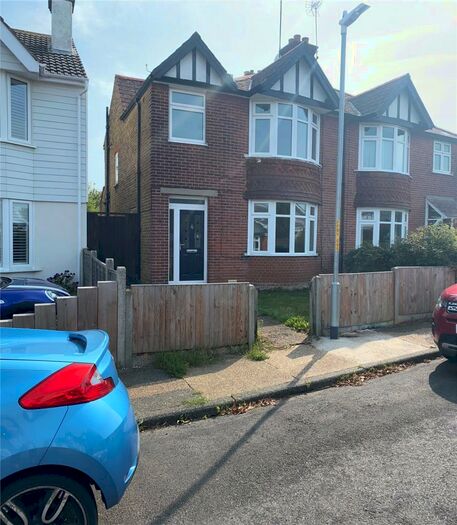 3 Bedroom Semi-Detached House To Rent In Fitzroy Road, Whitstable, Kent, CT5