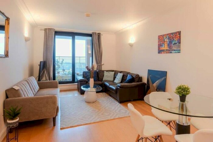2 Bedroom Flat To Rent In Point West, Cromwell Road, London, SW7