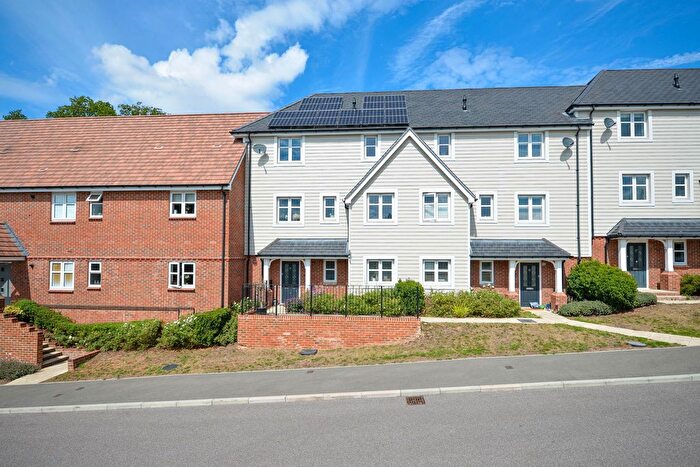 3 Bedroom Terraced House To Rent In Leatherhead, KT22