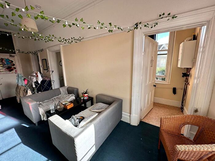 4 Bedroom Flat To Rent In Warwick Road, Bristol, BS6