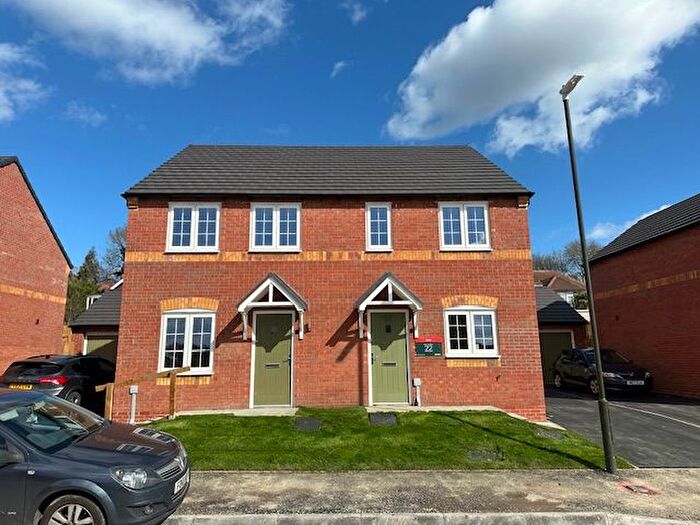 3 Bedroom Semi-Detached House To Rent In Burmese Road, Pinxton, Nottingham, NG16
