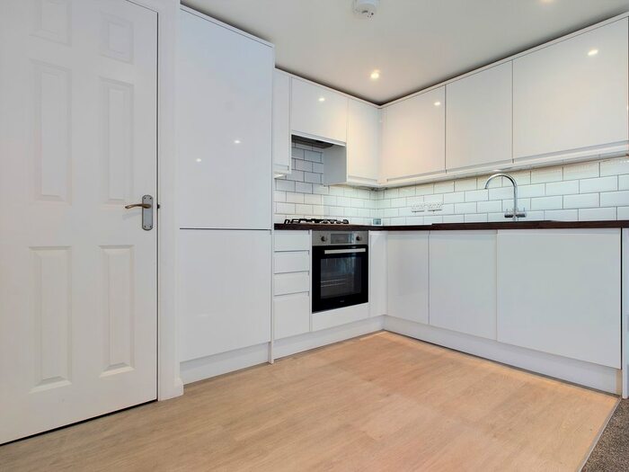 Studio To Rent In Sterling Parade, Littlehampton, BN16