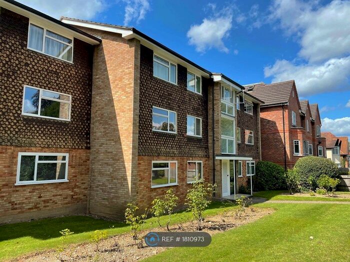 2 Bedroom Flat To Rent In Albion Road, Sutton, SM2