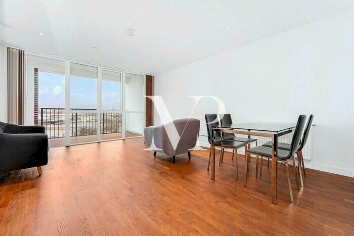 2 Bedroom Apartment To Rent In Discovery Tower, Canning Town, Terry Sprinks Place, Greater London, E16