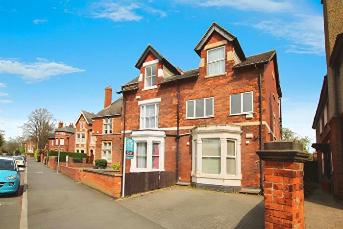 1 Bedroom Flat To Rent In Headlands, Kettering, Northants, NN15