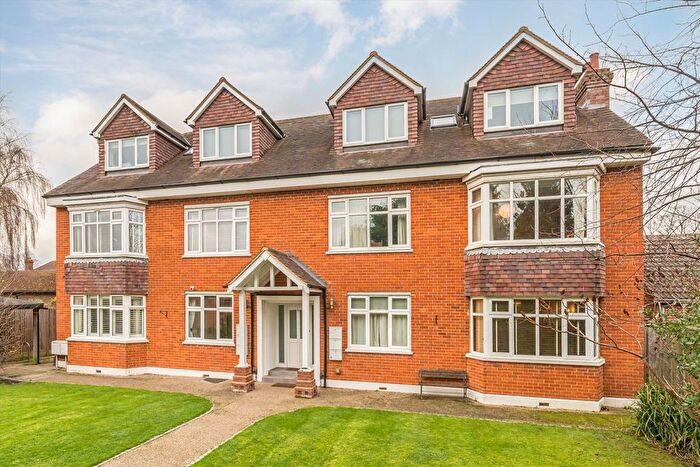 3 Bedroom Flat For Sale In Ewell Road, Surbiton, KT6