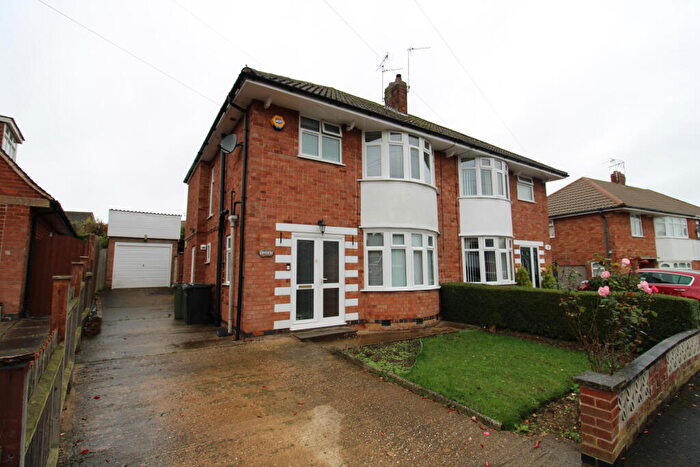3 Bedroom House To Rent In Highcroft Avenue, Oadby, Leicester, LE2