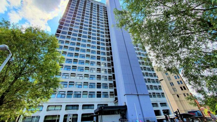 2 Bedroom Apartment To Rent In City Heights, Victoria Bridge, M3