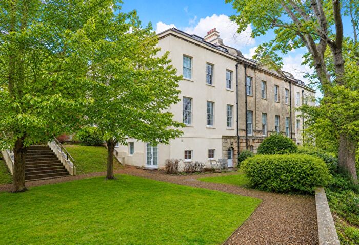 2 Bedroom Flat For Sale In Grove House, Cornwallis Grove, Bristol, BS8